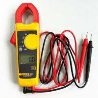 CAT III Digital Clamp Meter