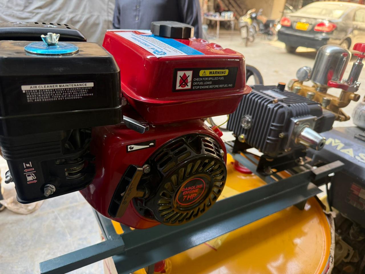 Heavy duty portable pressure washer  with 7 hp petrol engine